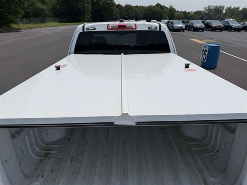 Used 2022 Chevrolet Colorado LT w/ Fleet Safety Package RWD image 10