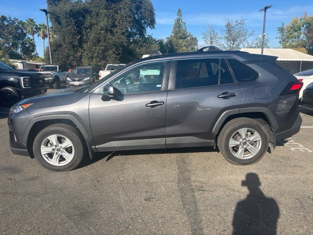 Used 2021 Toyota RAV4 XLE w/ Convenience Package AWD/4WD image 4