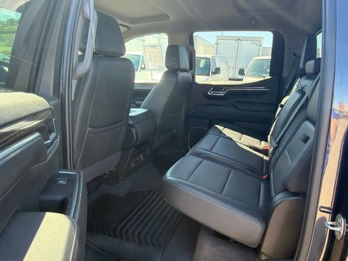 Certified 2022 Chevrolet Silverado 1500 LT w/ Leather Package AWD/4WD image 28