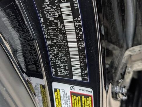 Used 2025 Toyota Camry SE w/ Convenience Package FWD image 35