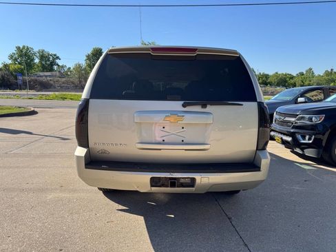 Used 2013 Chevrolet Suburban LS RWD image 7