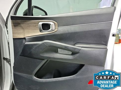 Used 2022 Kia Sorento EX w/ Panoramic Sunroof Package FWD image 28