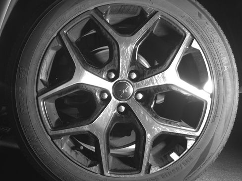 Used 2025 Jeep Compass Limited image 14