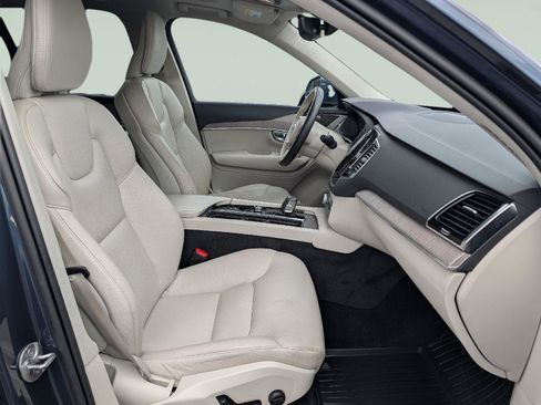 Used 2023 Volvo XC90 B6 Plus w/ Protection Package image 19