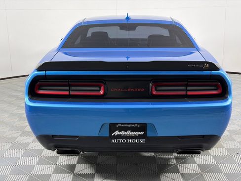 Used 2016 Dodge Challenger R/T Scat Pack w/ Leather Interior Group image 6