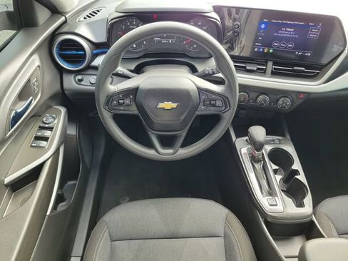 Certified 2024 Chevrolet Trax LS w/ LS Convenience Package image 13