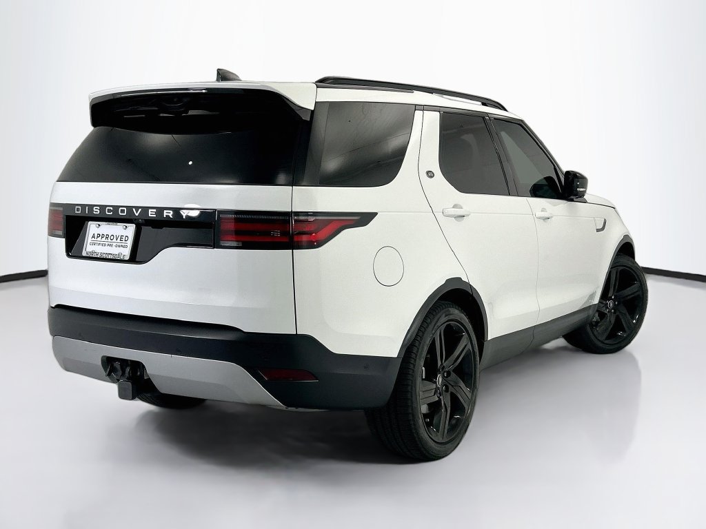 Used 2025 Land Rover Discovery S AWD/4WD image 5
