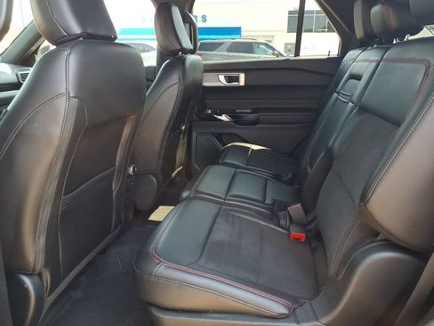 Certified 2024 Ford Explorer ST-Line w/ Class IV Trailer Tow Package AWD/4WD image 12