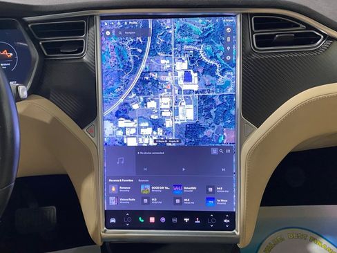 Used 2017 Tesla Model X 75D AWD/4WD image 17