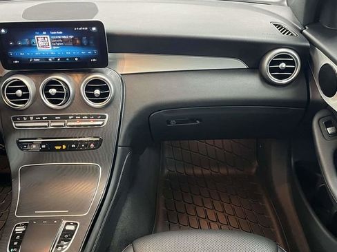 Used 2021 Mercedes-Benz GLC 300 4MATIC image 21