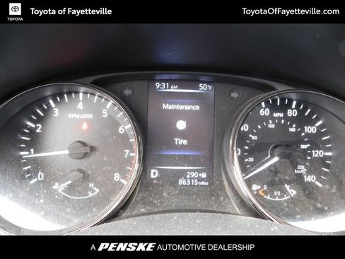 Used 2017 Nissan Rogue Sport SL w/ SL Premium Package image 12