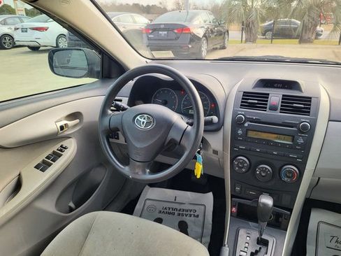 Used 2013 Toyota Corolla L image 14