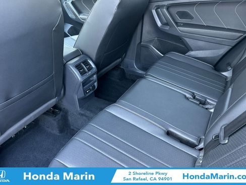 Used 2022 Volkswagen Tiguan SE image 14