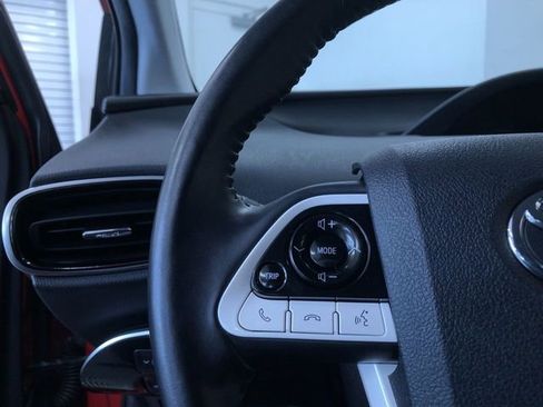 Certified 2019 Toyota Prius Prime Advanced FWD image 26