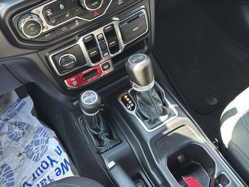 Used 2023 Jeep Wrangler Rubicon w/ Steel Bumper Group image 20