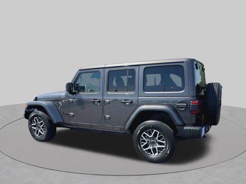 Used 2025 Jeep Wrangler Unlimited Sahara AWD/4WD image 6
