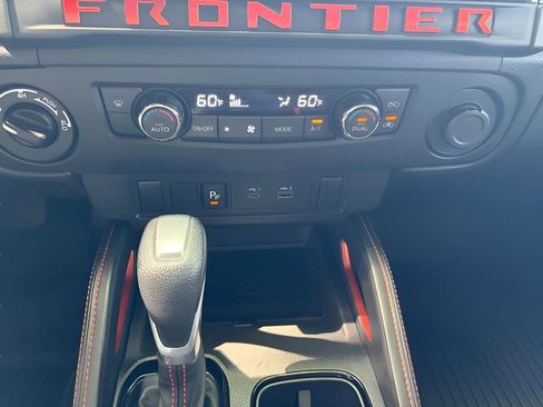 Used 2025 Nissan Frontier PRO-4X AWD/4WD image 24