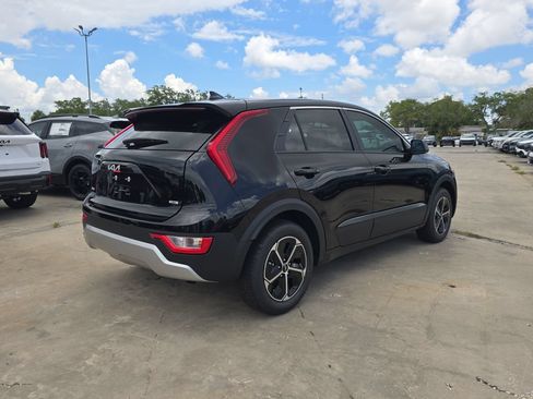 New 2026 Kia Niro LX FWD image 8