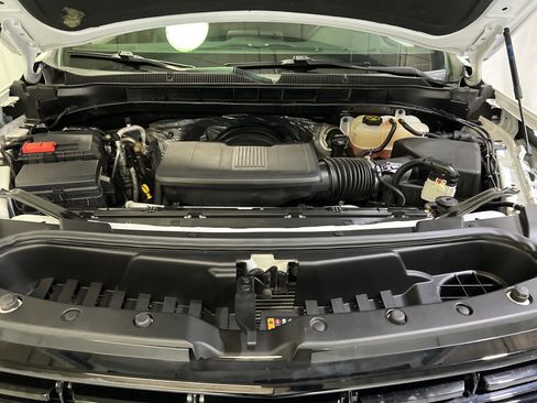 Used 2023 Chevrolet Suburban RST w/ Luxury Package image 15