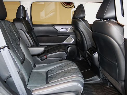 Used 2025 INFINITI QX80 Sensory AWD/4WD image 70