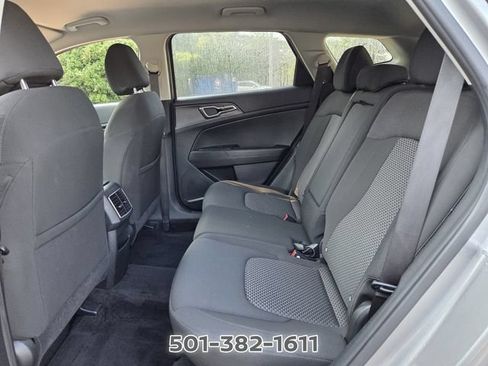 Used 2025 Kia Sportage LX FWD image 10