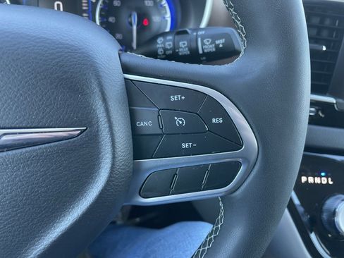 Used 2024 Chrysler Voyager LX image 23