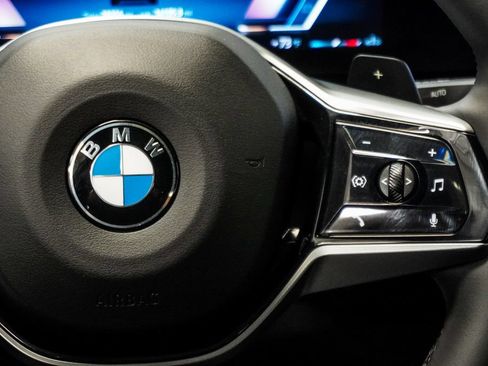 Used 2025 BMW 530i RWD image 16