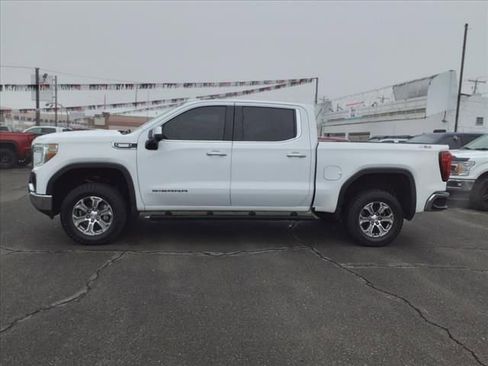 Used 2021 GMC Sierra 1500 SLT w/ SLT Convenience Package AWD/4WD image 8
