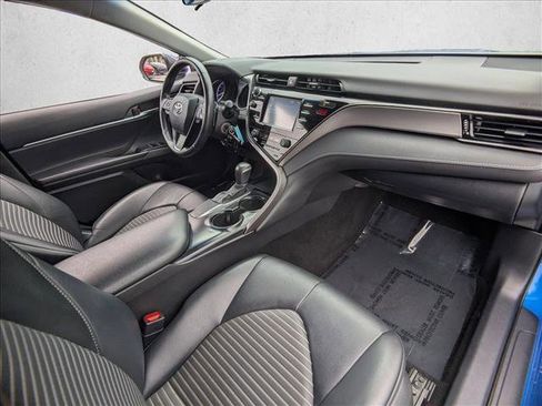Used 2020 Toyota Camry SE FWD image 20