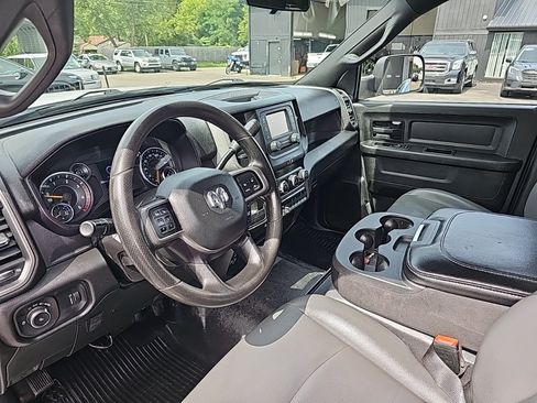 Used 2022 RAM 2500 Tradesman w/ Chrome Appearance Group RWD image 12