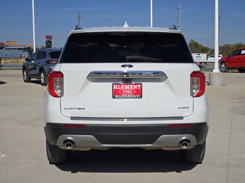Used 2022 Ford Explorer Limited w/ Equipment Group 301A image 6