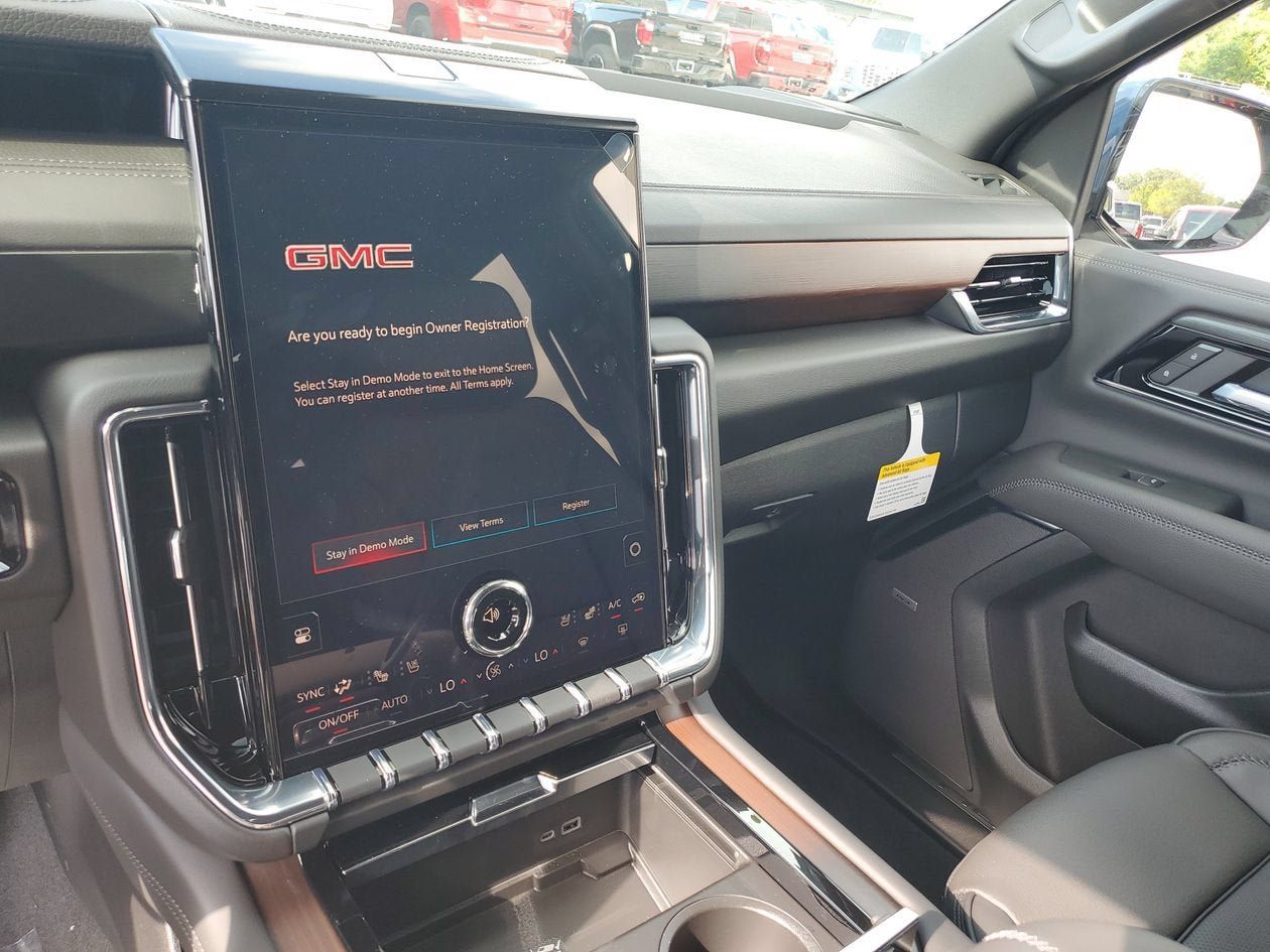 New 2026 GMC Yukon Denali RWD image 26