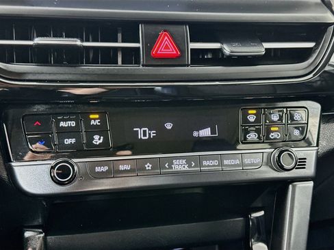 Used 2024 Kia Seltos S AWD/4WD image 16