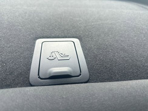 Used 2025 Chevrolet Malibu LT FWD image 19