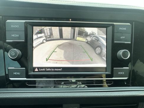 Used 2023 Volkswagen Jetta SE FWD image 58