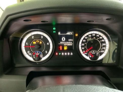 Used 2018 RAM 2500 SLT AWD/4WD image 15