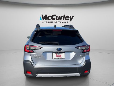 Used 2025 Subaru Outback Limited XT image 4