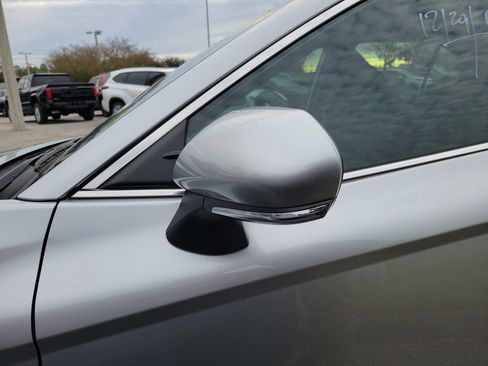 Used 2023 Toyota Camry SE image 26