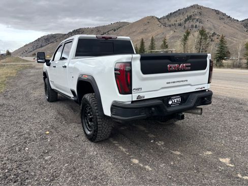 Used 2025 GMC Sierra 2500 AT4X w/ AT4X AEV Edition image 6