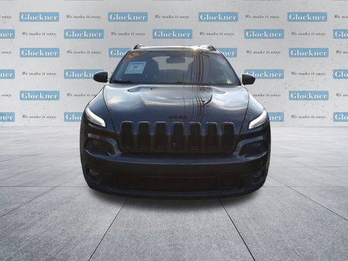 Used 2018 Jeep Cherokee Latitude w/ Altitude Package image 2
