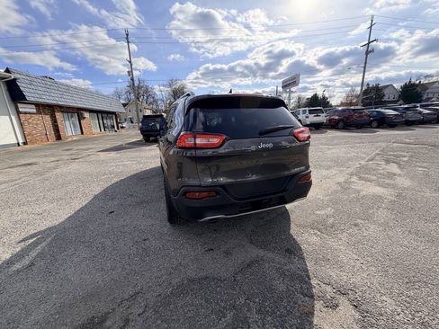 Used 2014 Jeep Cherokee Limited w/ Luxury Group image 29