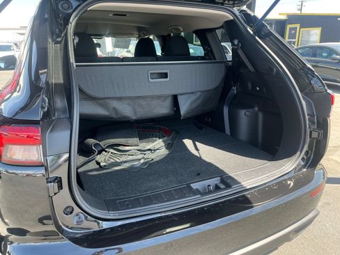 Used 2022 Mitsubishi Outlander ES FWD image 18