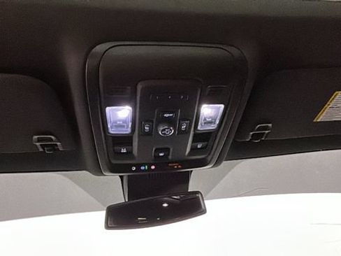 Used 2024 GMC Yukon XL AT4 w/ Technology Package AWD/4WD image 25