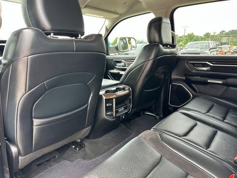 Used 2022 RAM 1500 Laramie AWD/4WD image 30