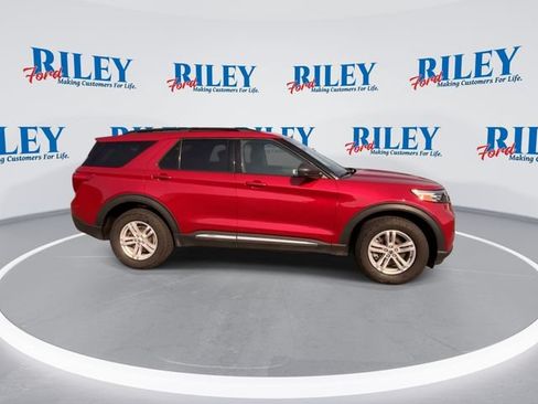 Used 2022 Ford Explorer XLT w/ Class IV Trailer Tow Package AWD/4WD image 10