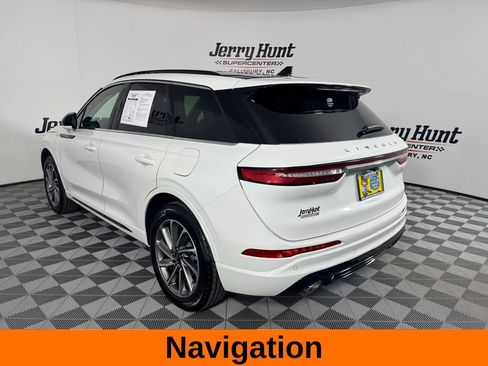 Used 2025 Lincoln Corsair Grand Touring image 9