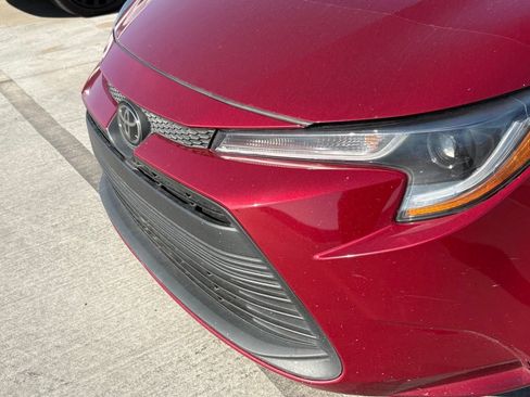 Used 2025 Toyota Corolla LE FWD image 4