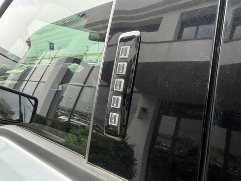Used 2021 Ford F150 Lariat AWD/4WD image 16