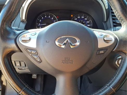 Used 2017 INFINITI QX70 AWD image 14