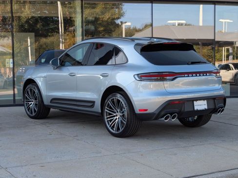 Certified 2026 Porsche Macan AWD/4WD image 3